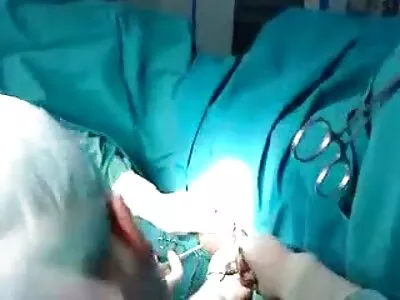 Nasty brunette ਉਸ ਦੇ ਆਦਮੀ ਨੂੰ ਉਸ ਦੀ ਚੂਤ ਨੂੰ ਤਬਾਹ ਕਰ ਦਿੰਦਾ ਹੈ