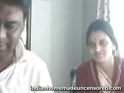 ਸਲੋਪੀ blowjob ਇਸ brunette milf ਲਈ ਗਰਮ ਗੁਦਾ ਕਾਰਵਾਈ ਕਰਨ ਲਈ ਅਗਵਾਈ ਕਰਦਾ ਹੈ